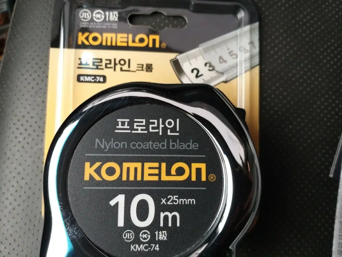 코메론줄자 프로라인 크롬 KMC74 10M/25mm